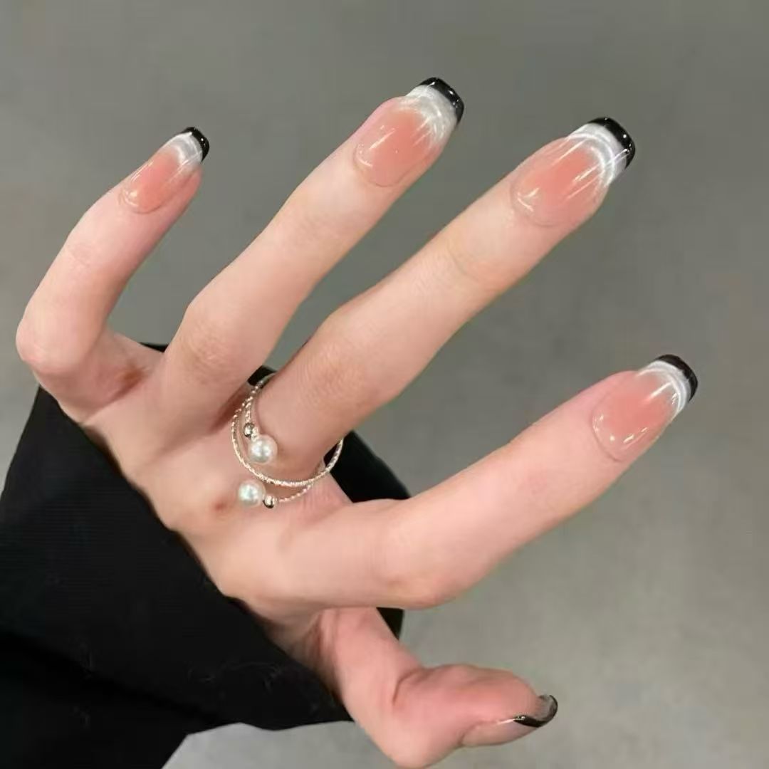 Glue & Go press-on nails style 084